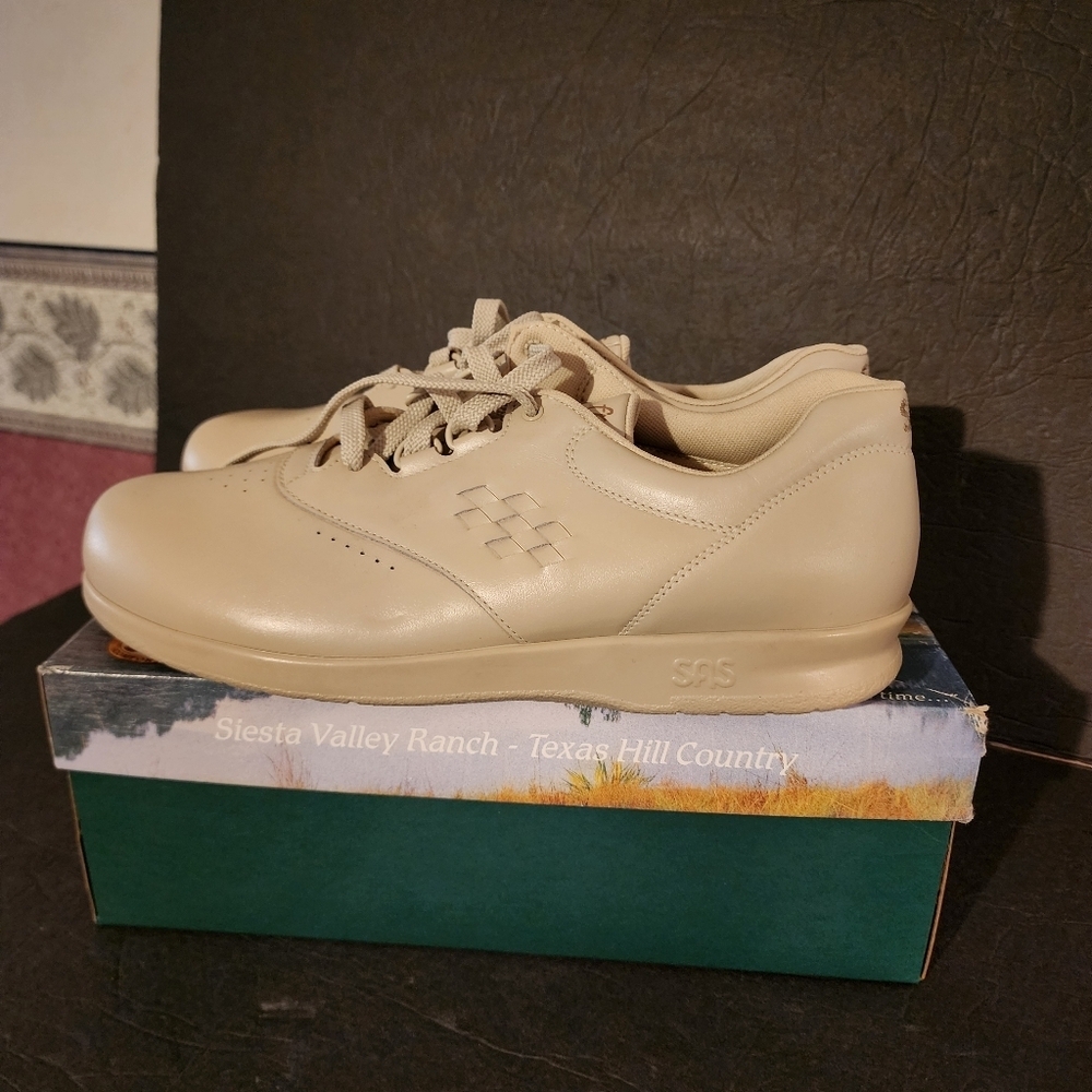 SAS Free Time Women's Walking Shoes In Bone Size 11.5M NEW IN BOX